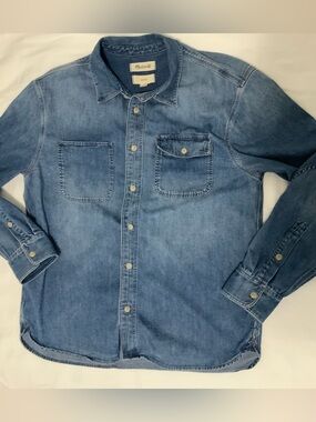 Madewell relaxed fit denim shirt